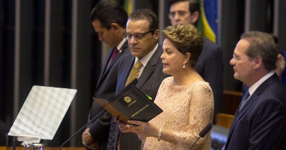 1jan2015--a-presidente-dilma-rousseff-faz-juramento-em-cerimonia-de-posse-no-congresso-nacional-em-brasilia-1420138499799_956x500.jpg